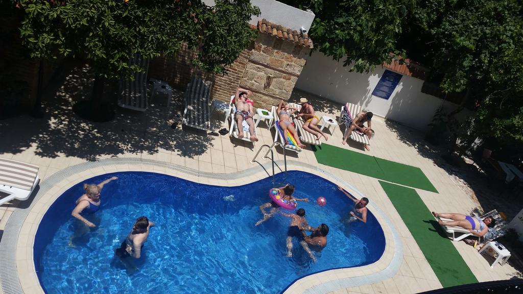 Kaleici Ozkavak Hotel อันตัลยา ภายนอก รูปภาพ