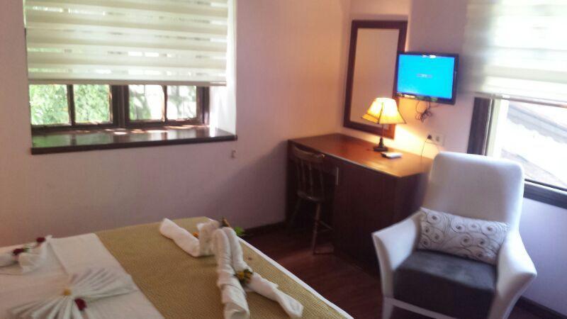 Kaleici Ozkavak Hotel อันตัลยา ภายนอก รูปภาพ