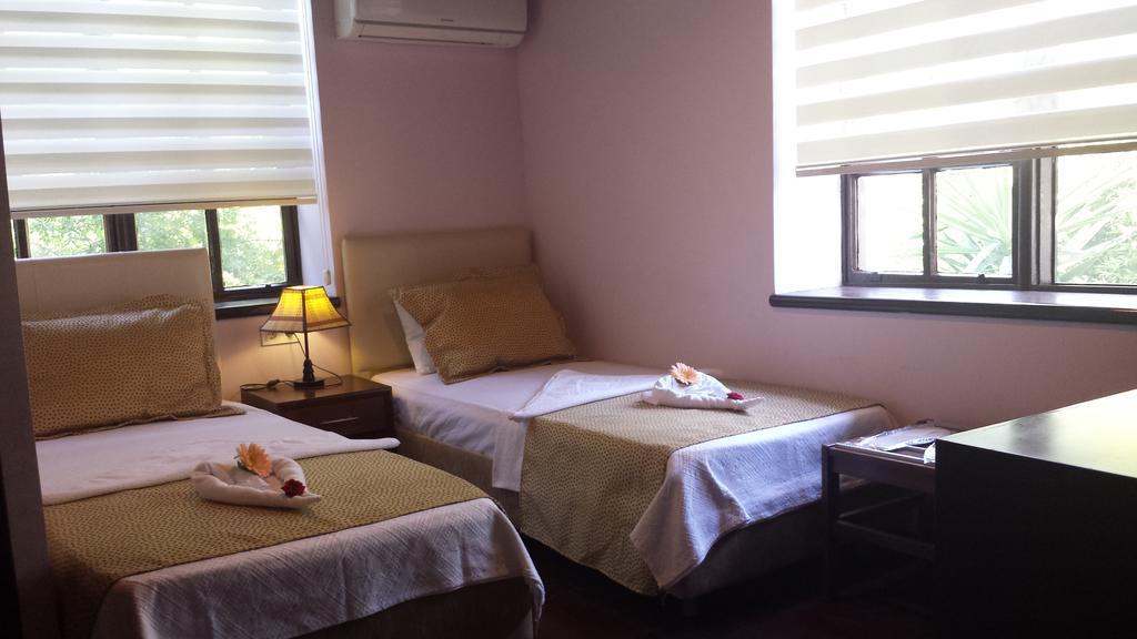 Kaleici Ozkavak Hotel อันตัลยา ภายนอก รูปภาพ
