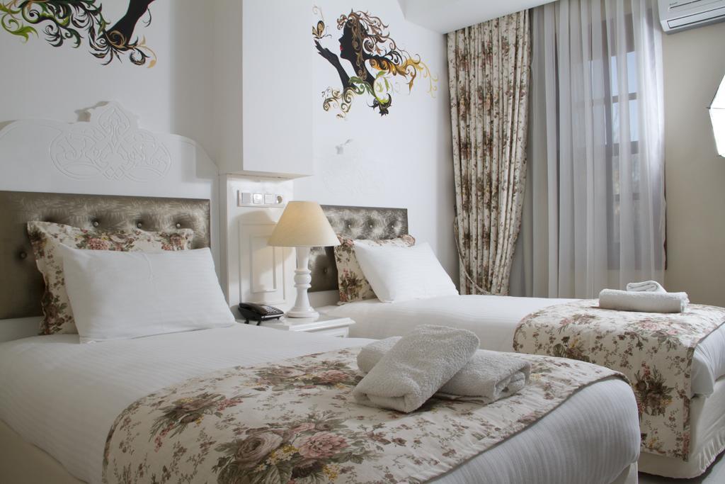 Kaleici Ozkavak Hotel อันตัลยา ภายนอก รูปภาพ