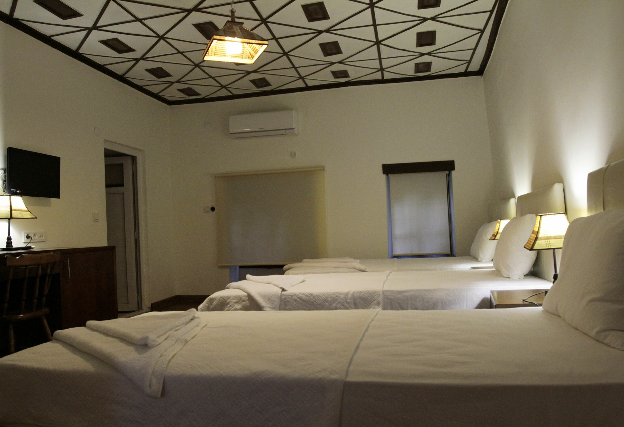 Kaleici Ozkavak Hotel อันตัลยา ภายนอก รูปภาพ